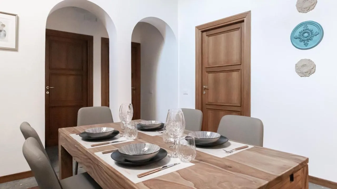 Italianway - Barberini Elegantia Apartments Roma 0*, Rome