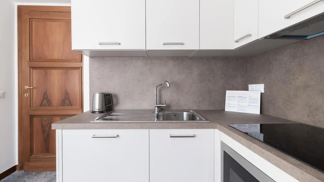 Italianway - Barberini Elegantia Apartments Roma