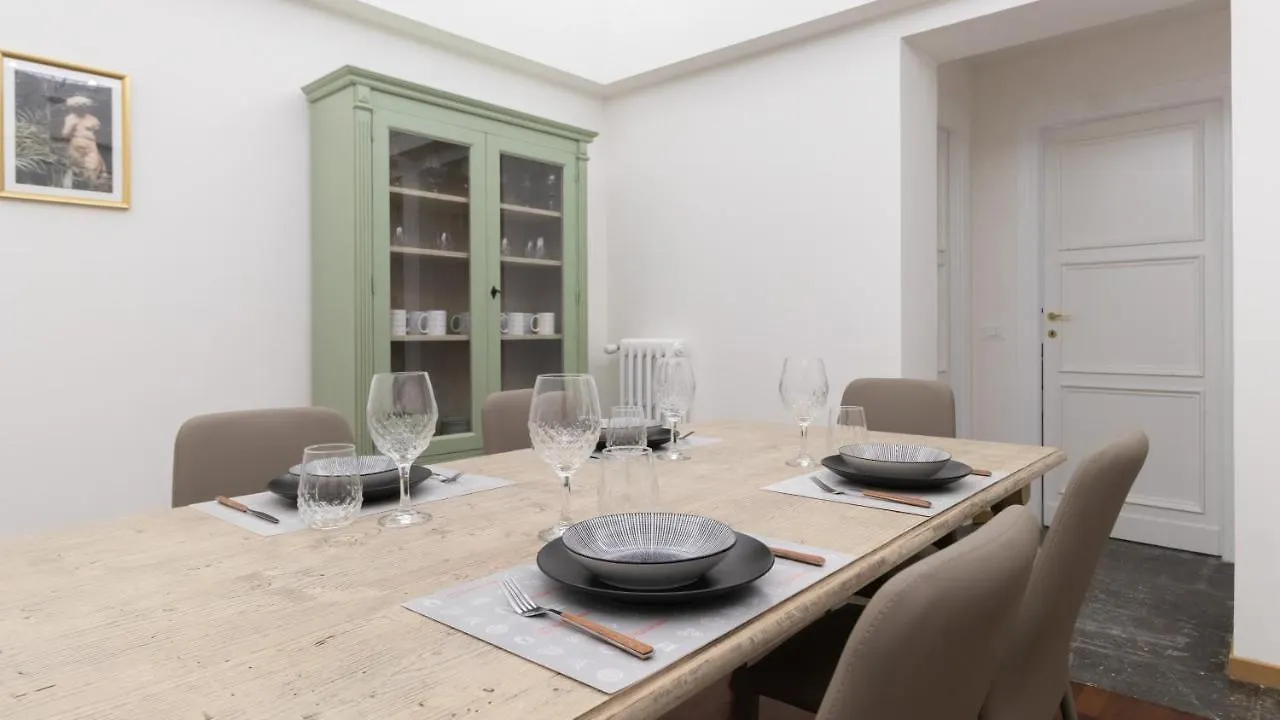 Italianway - Barberini Elegantia Apartments Roma 0*, Rome