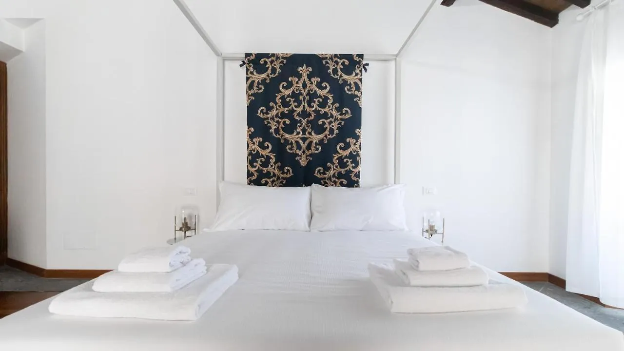 Italianway - Barberini Elegantia Apartments Roma