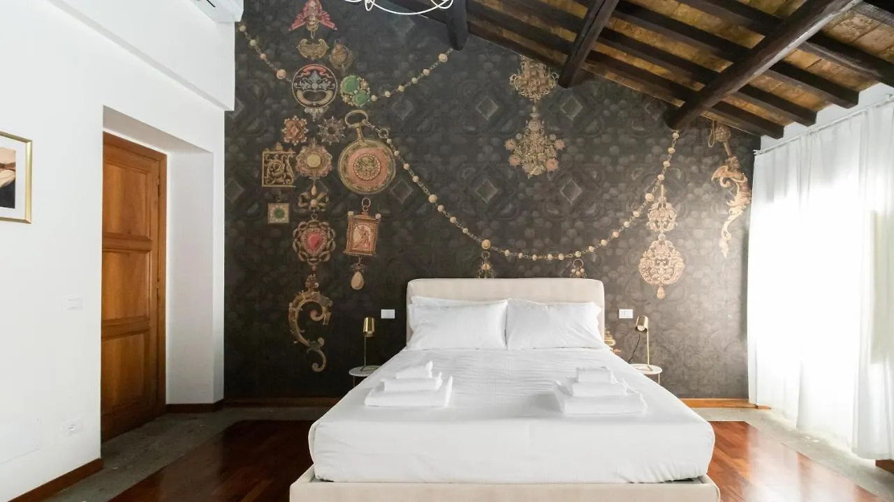 Italianway - Barberini Elegantia Apartments Roma 0*, Rome