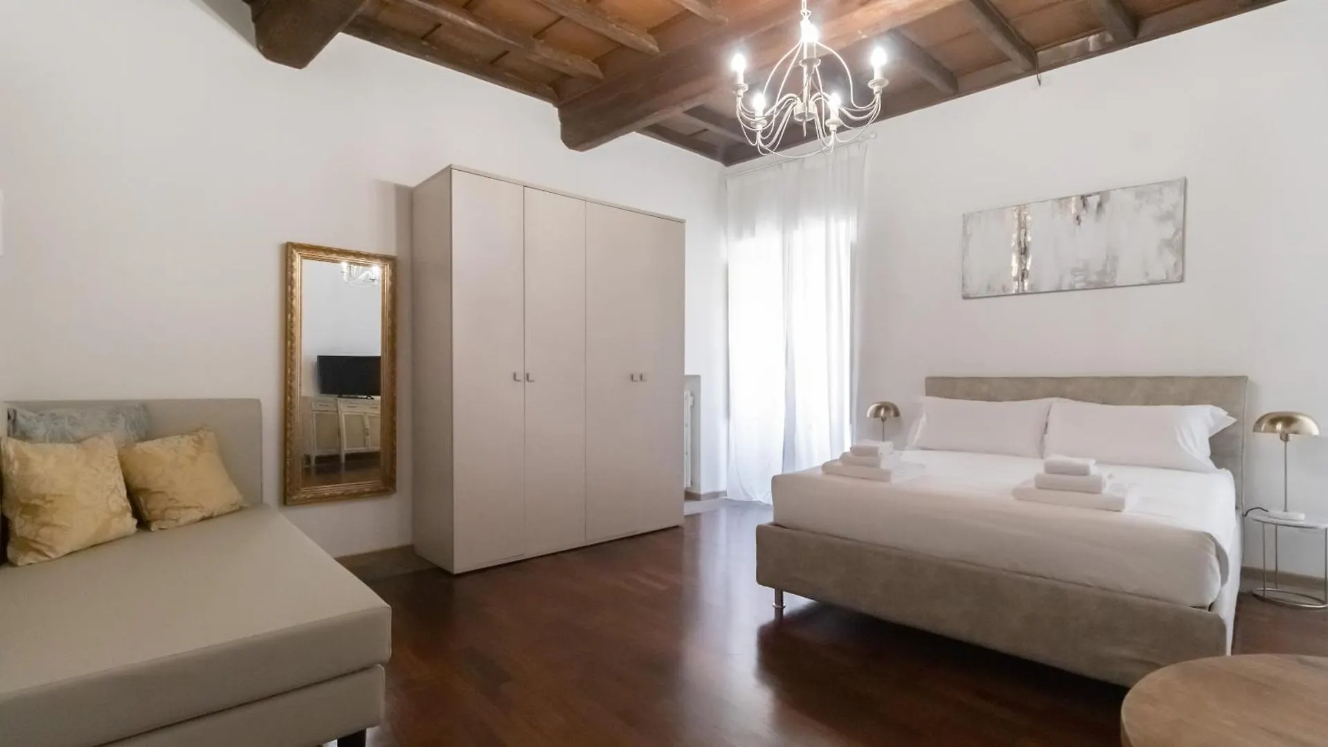 Italianway - Barberini Elegantia Apartments Roma 0*, Rome