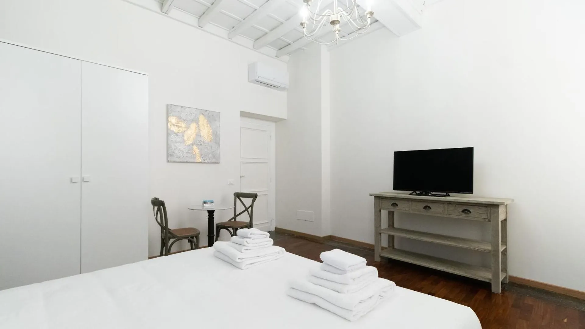 Italianway - Barberini Elegantia Apartments Roma 0*, Rome