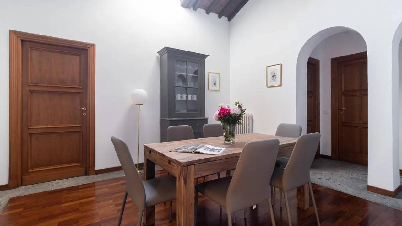 Italianway - Barberini Elegantia Apartments Roma