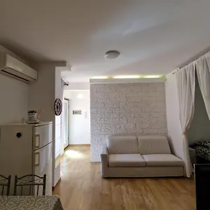 https://casa-ancona.riccione-hotels.org